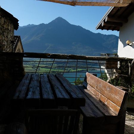 Appartamenti Montemezzo Le Case In Pietra Vista Lago Gera Lario Exterior photo